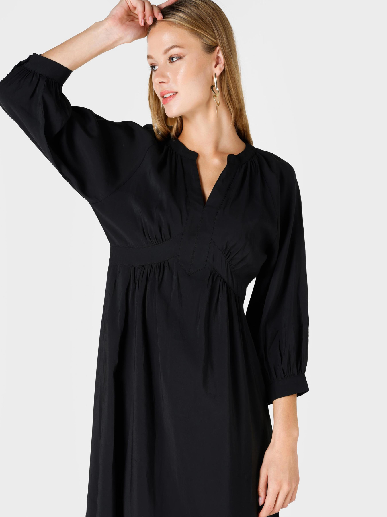 Платья Colin’s модель CL1065020_Q1.V1_BLK Фото