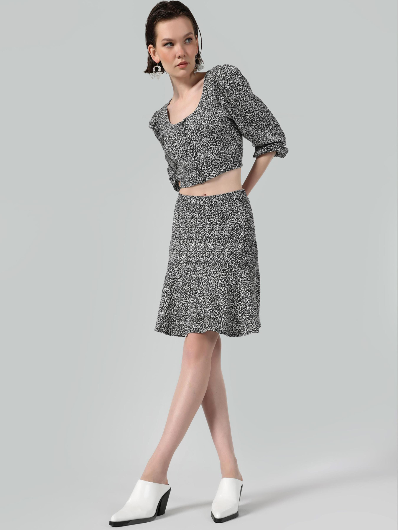 Юбки Colin’s модель CL1063273_Q1.V1_BLK Фото