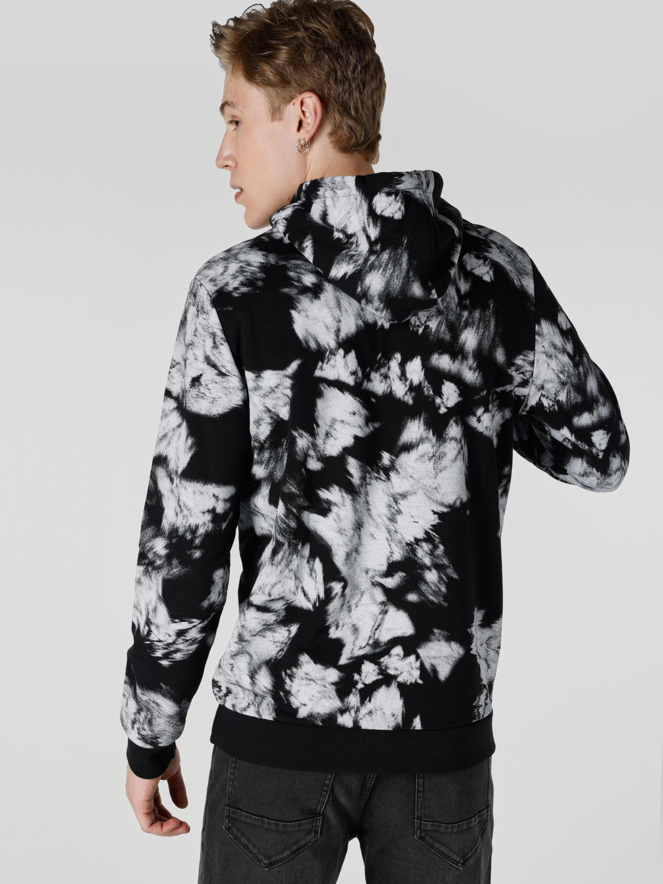 Худи и свитшоты Colin’s модель CL1064786_Q1.V1_BLK Фото