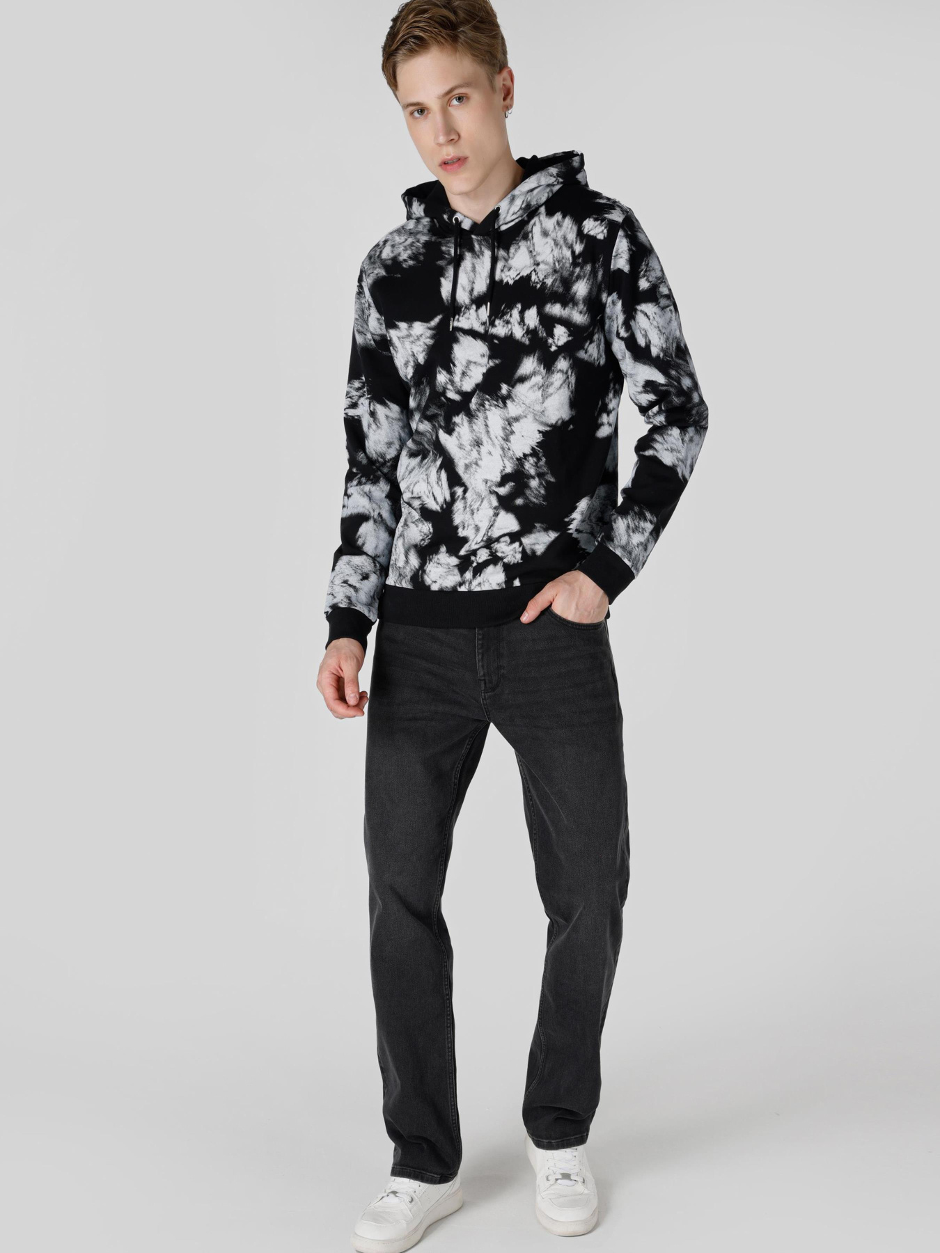 Худи и свитшоты Colin’s модель CL1064786_Q1.V1_BLK Фото