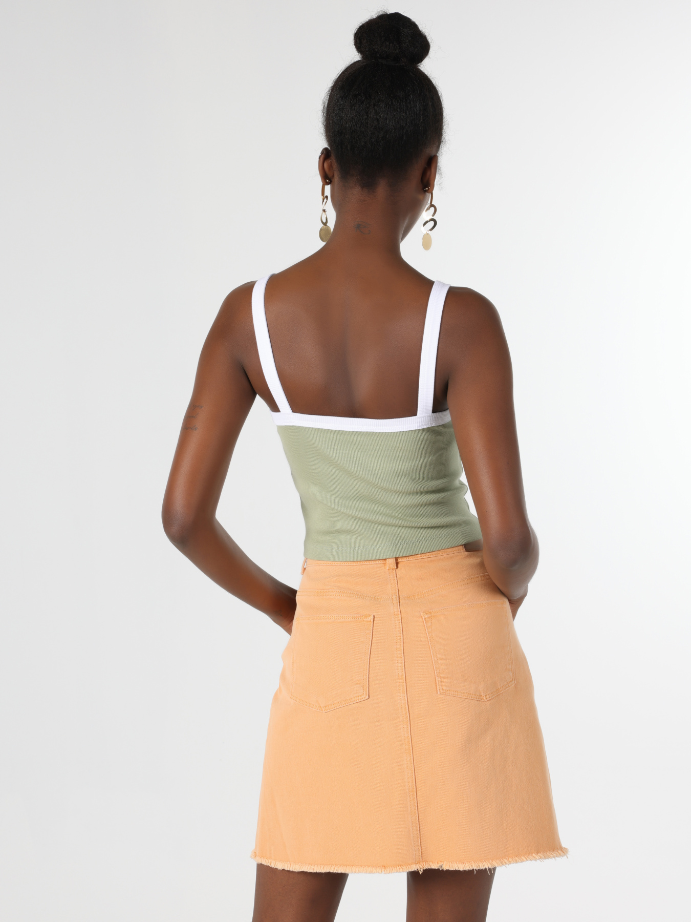 Футболки і поло Colin’s модель CL1063764_Q1.V1_OLV Фото