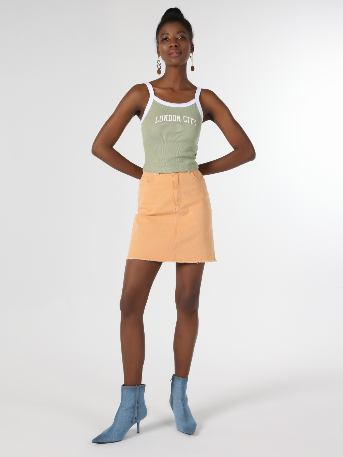 Футболки і поло Colin’s модель CL1063764_Q1.V1_OLV Фото