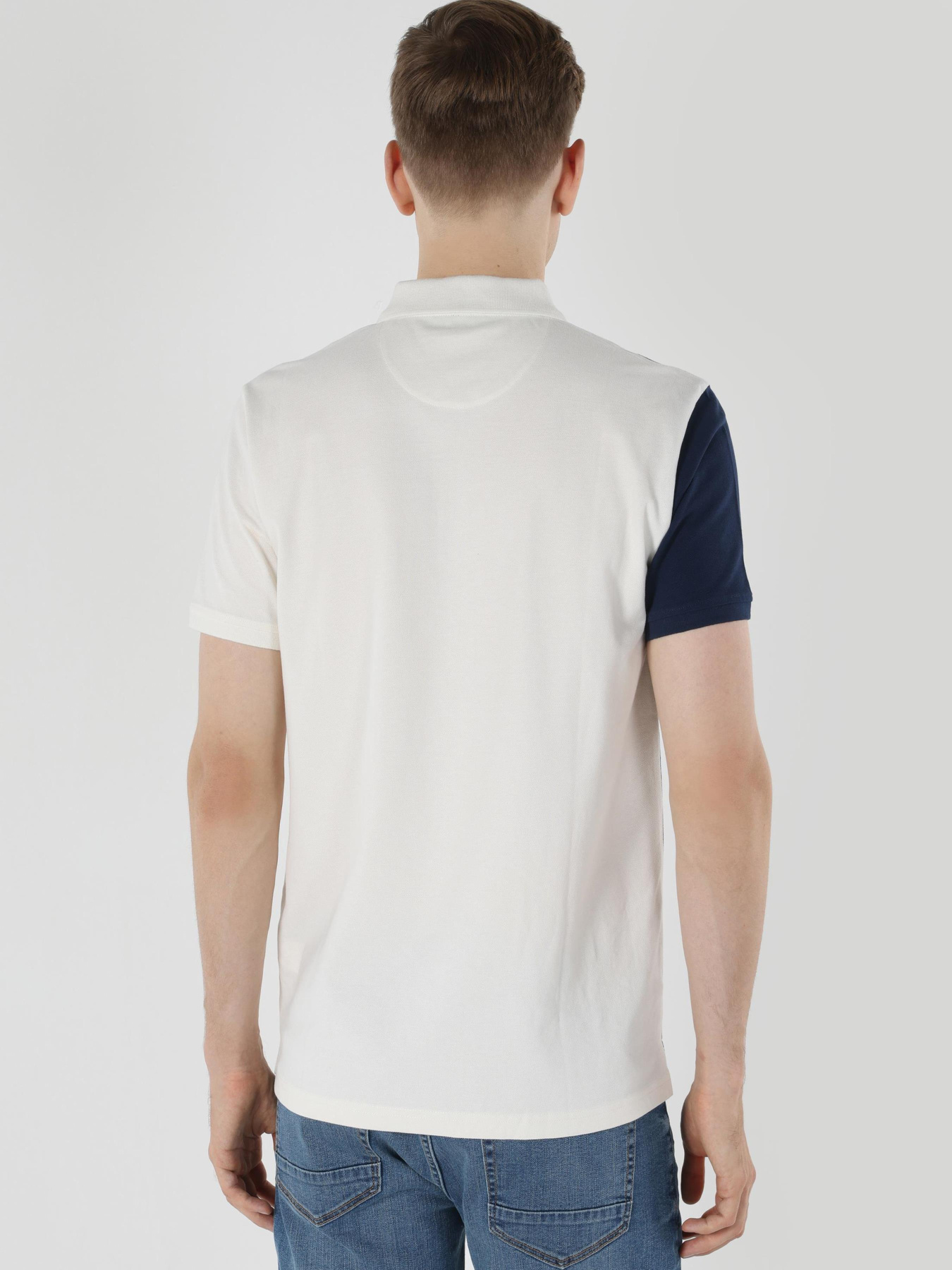 Футболки і поло Colin’s модель CL1062765_Q1.V1_WHT Футболки і поло Colin’s модель CL1062765_Q1.V1_WHT Фото