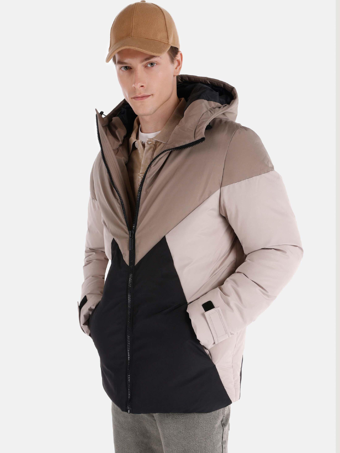 Куртки и дубленки Colin’s модель CL1065813_Q1.V1_BLK Фото