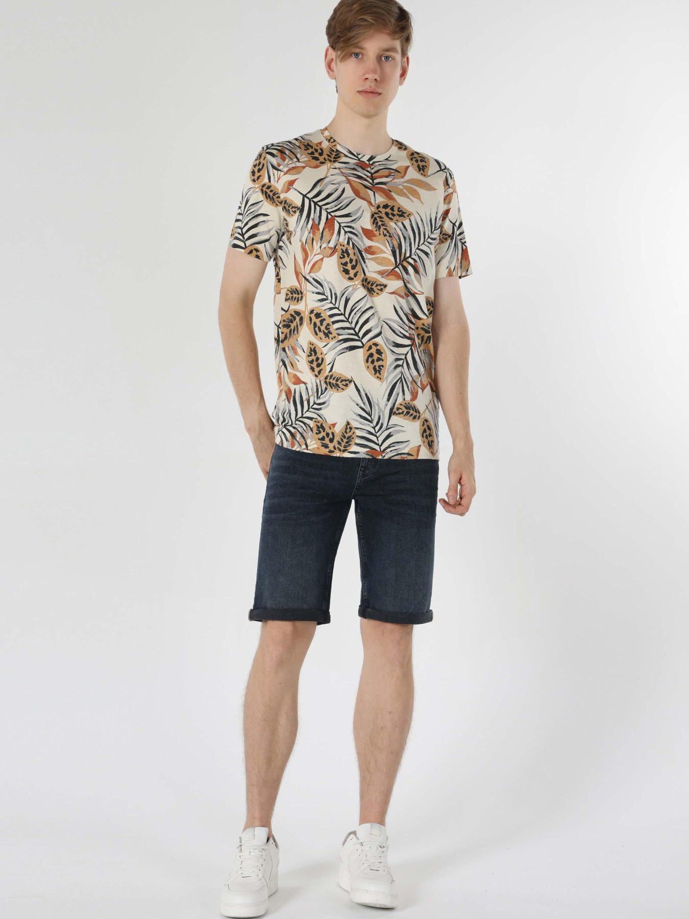 Футболки и поло Colin’s модель CL1062684_Q1.V1_ECR Фото