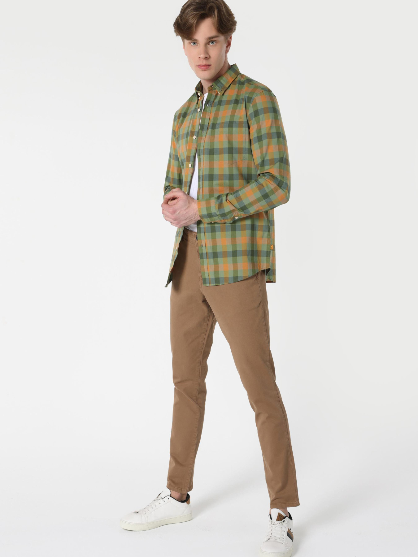 Сорочки Colin’s модель CL1062868_Q1.V1_KHA Сорочки Colin’s модель CL1062868_Q1.V1_KHA Фото