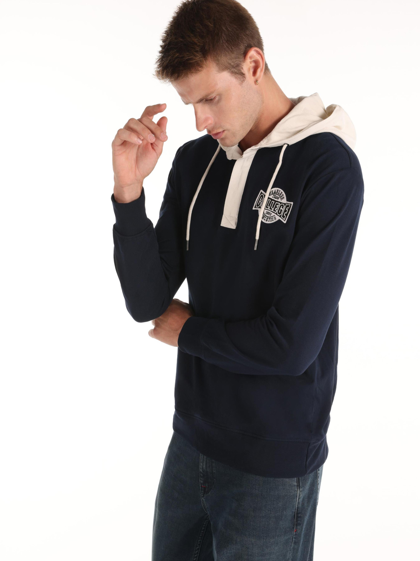 Худи и свитшоты Colin’s модель CL1064581_Q1.V1_NAV Фото