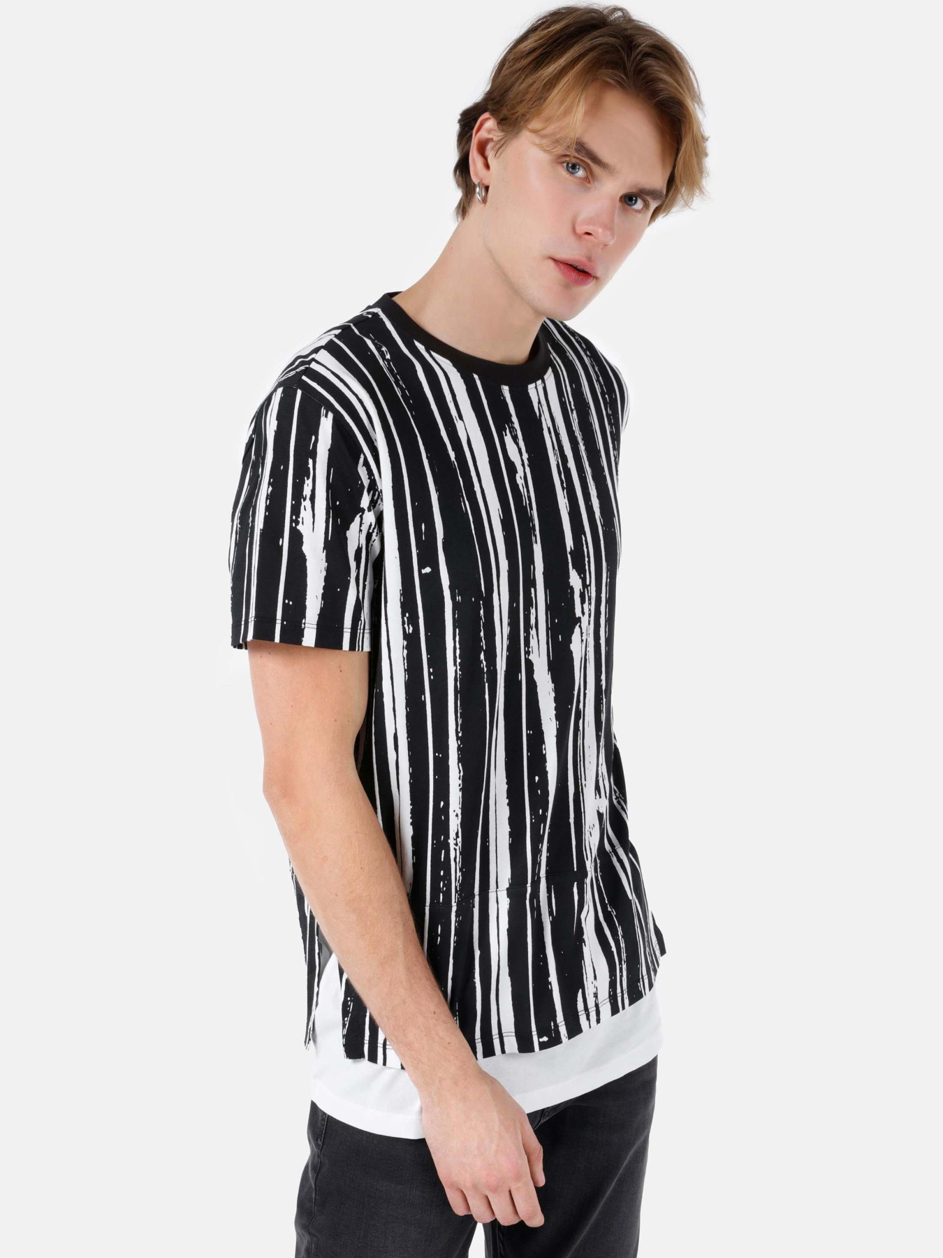 Футболки и поло Colin’s модель CL1068131_Q1.V1_BLK Фото