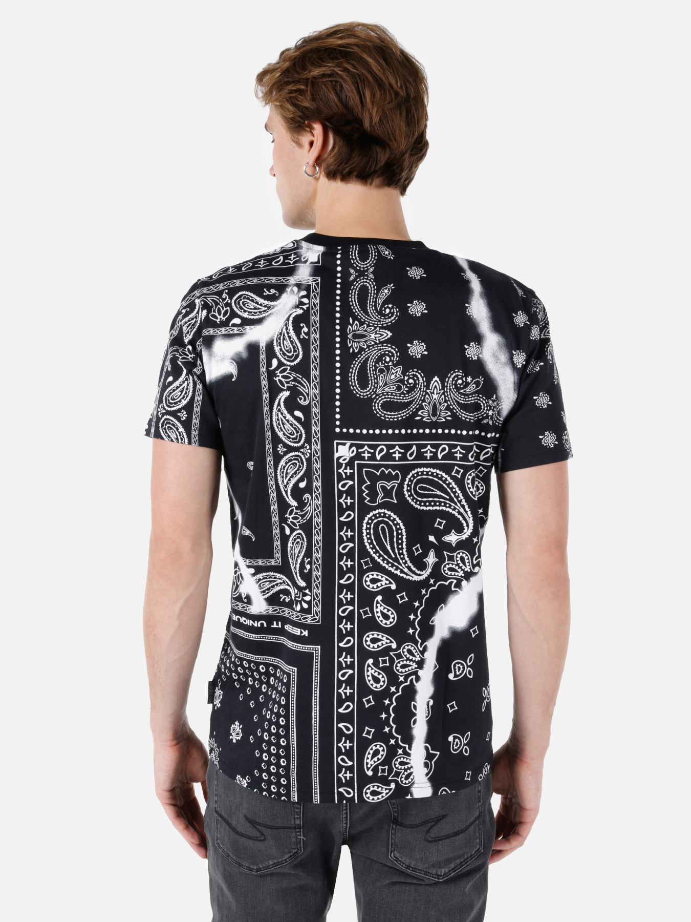 Футболки и поло Colin’s модель CL1068207_Q1.V1_BLK Фото