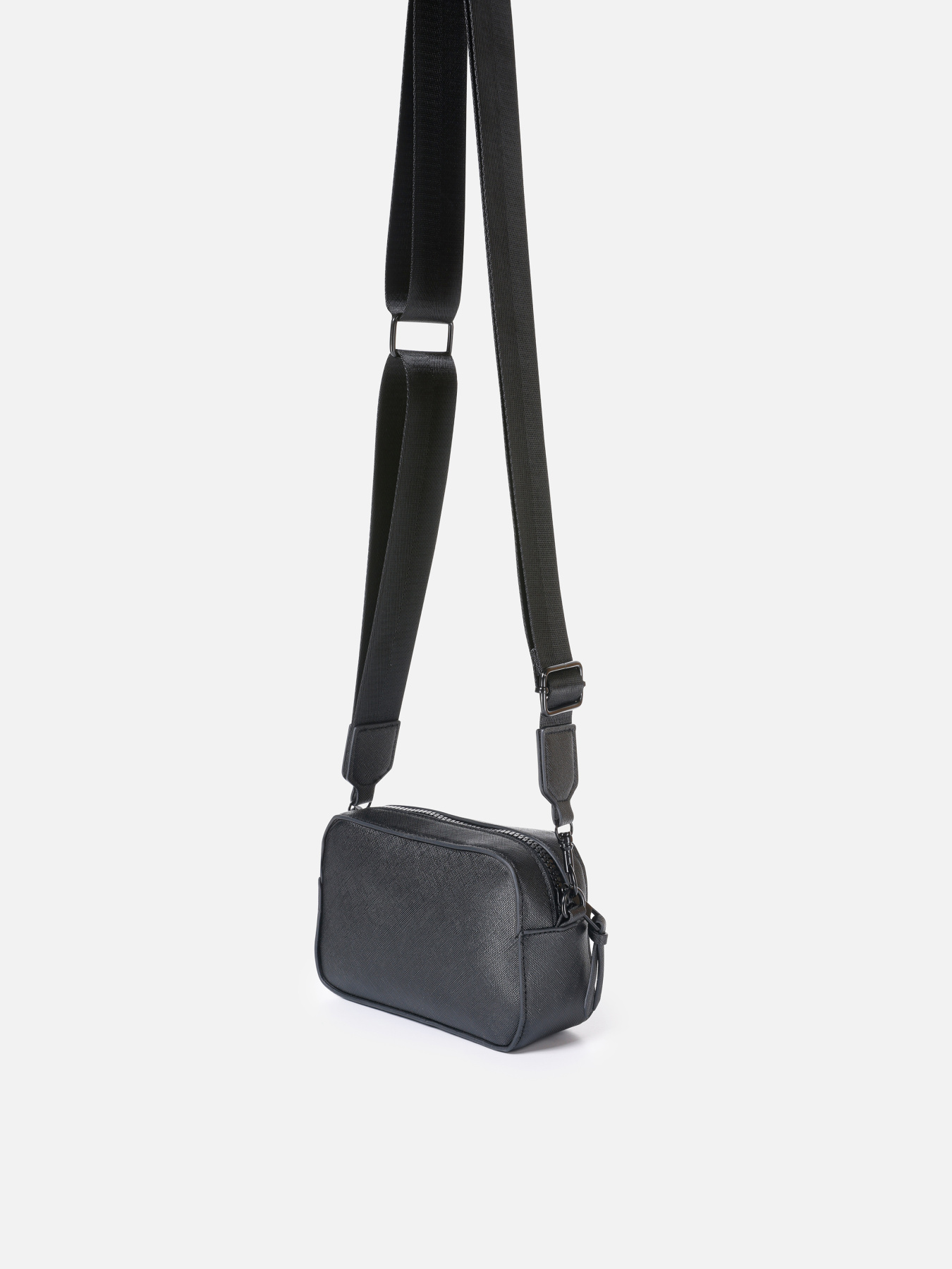 Сумки Colin’s модель CL1068274_Q1.V1_BLK Фото