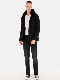 Куртки и дубленки Colin’s модель CL1071018_Q1.V1_BLK Куртки и дубленки Colin’s модель CL1071018_Q1.V1_BLK Фото