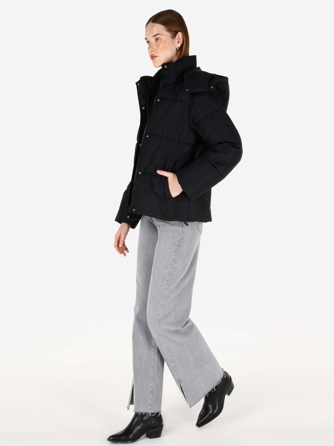 Куртки и дубленки Colin’s модель CL1070351_Q1.V1_BLK Фото