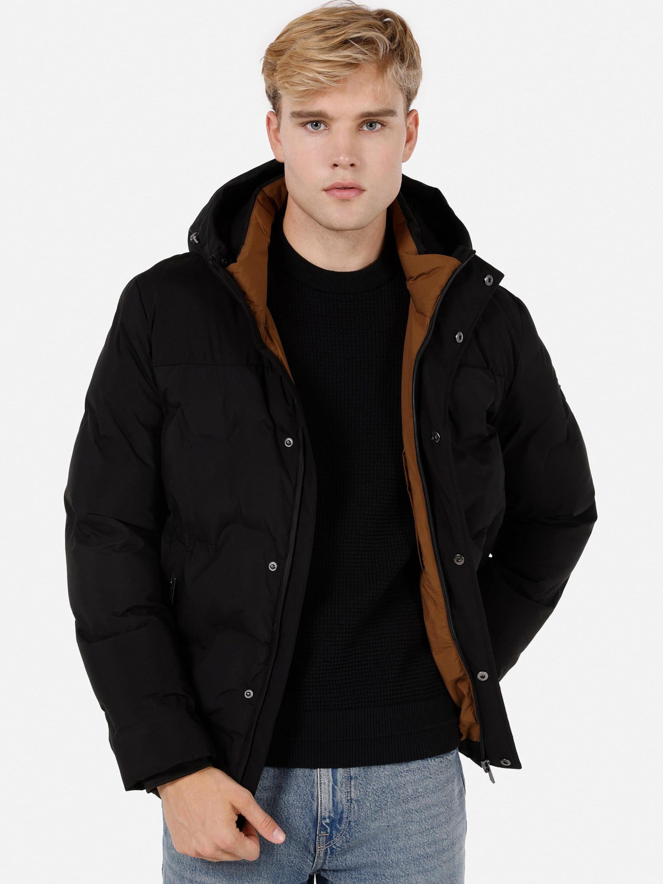 Куртки и дубленки Colin’s модель CL1070995_Q1.V1_BLK Фото