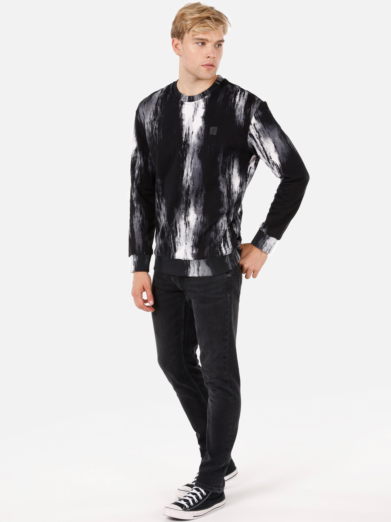 Худи и свитшоты Colin’s модель CL1072099_Q1.V1_BLK Фото