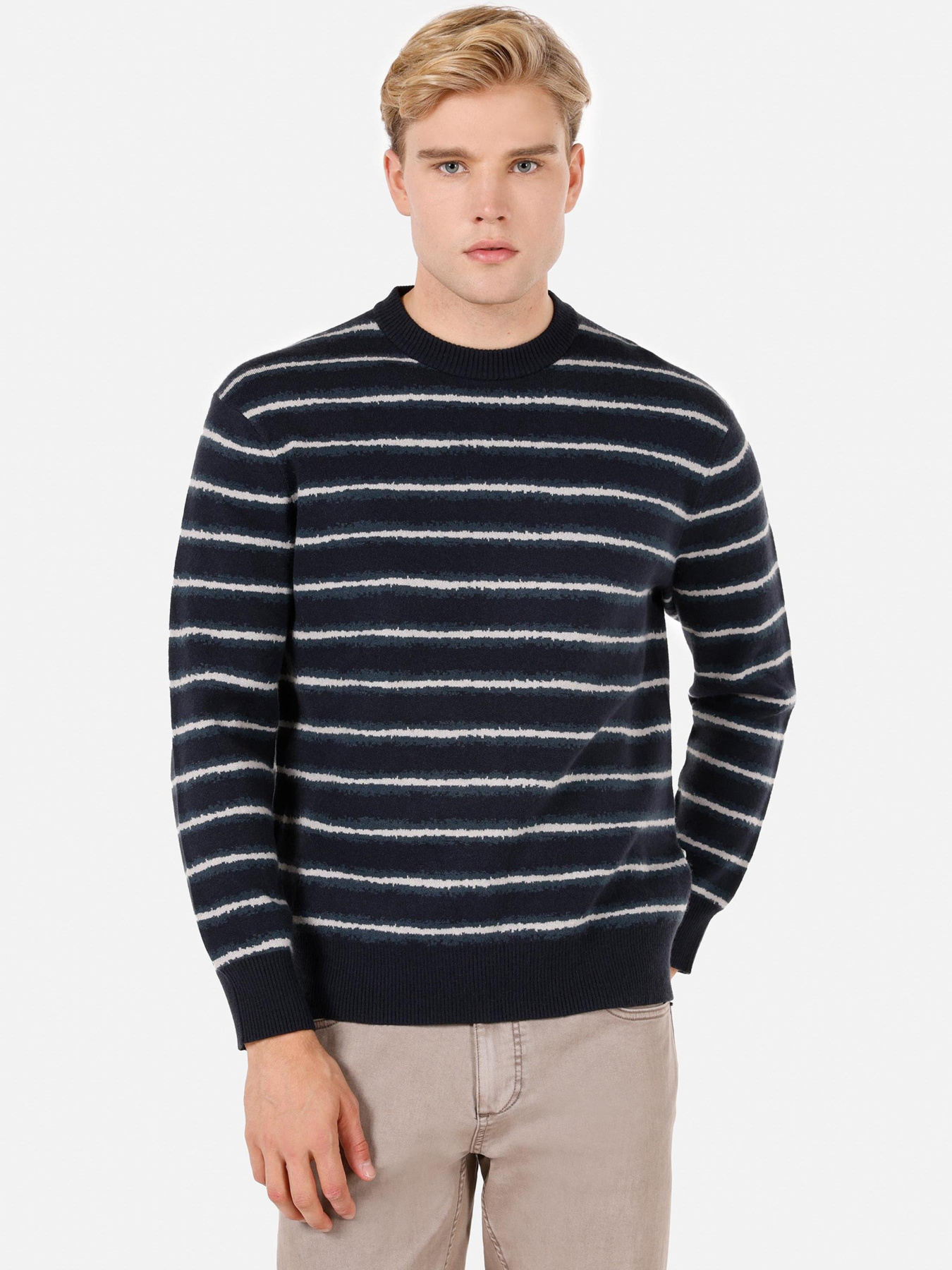 Кофты и свитера Colin’s модель CL1071035_Q1.V1_NAV Фото