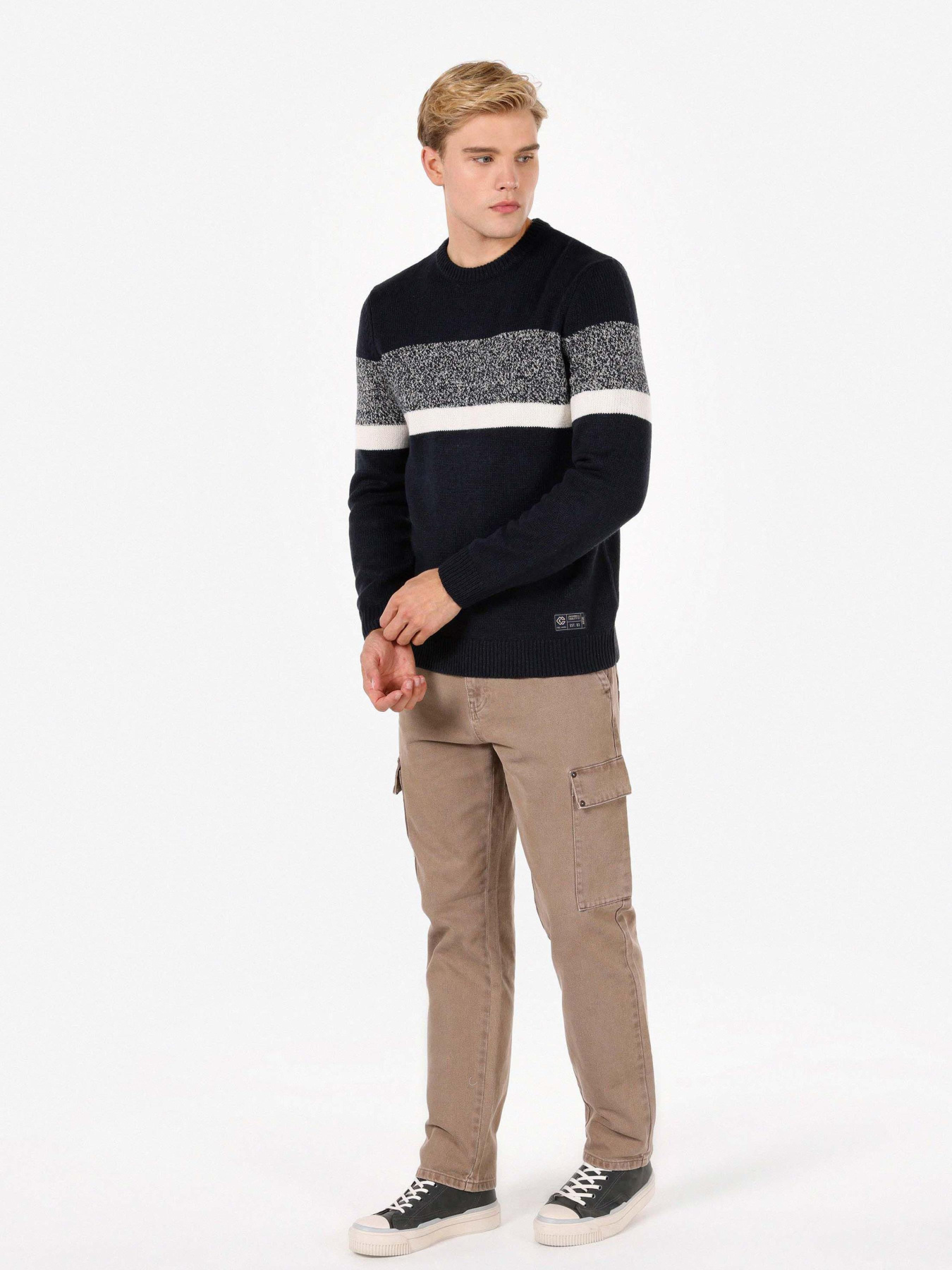 Худи и свитшоты Colin’s модель CL1071564_Q1.V1_NAV Фото