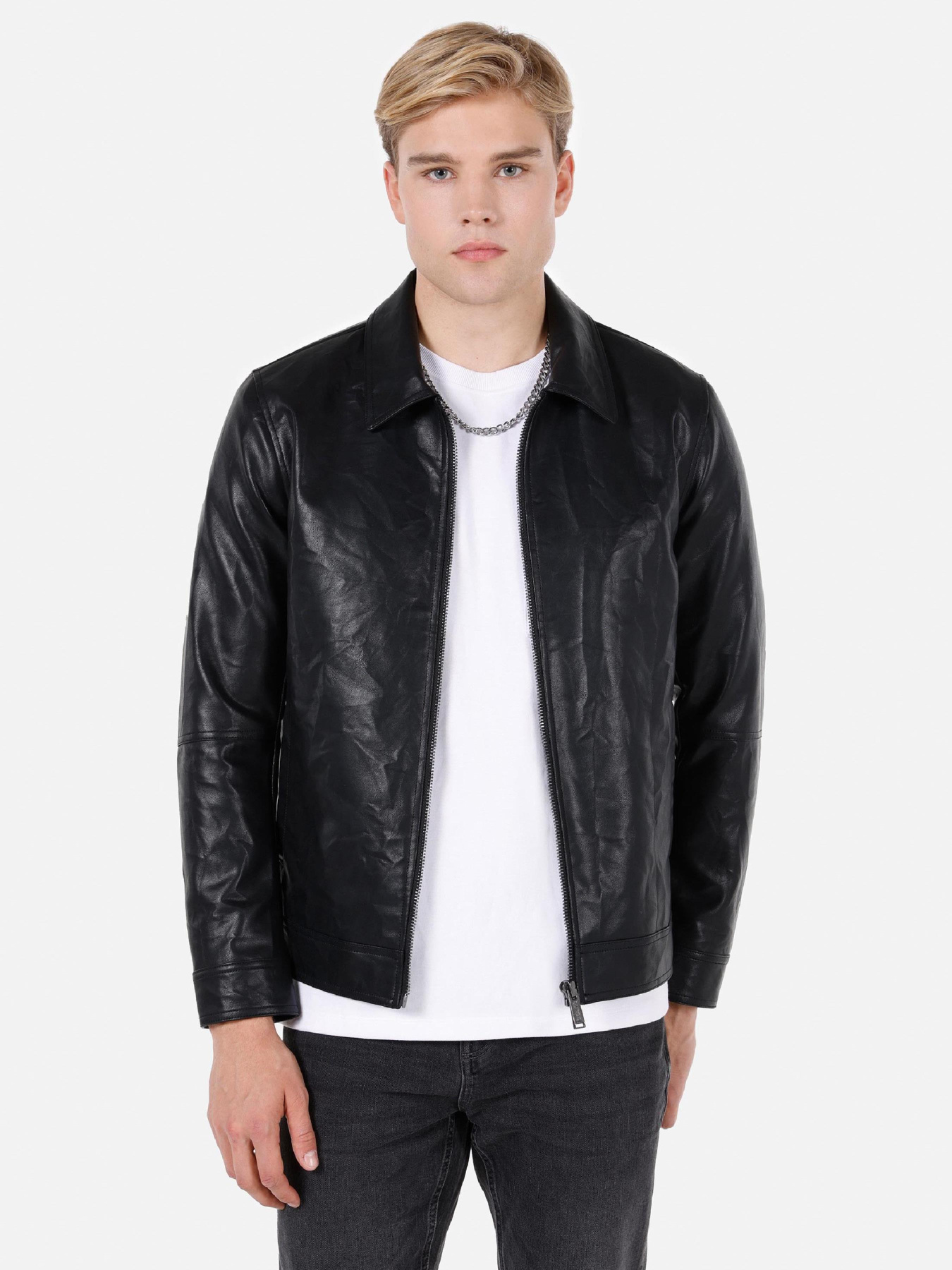 Куртки и дубленки Colin’s модель CL1072783_Q1.V1_BLK Фото