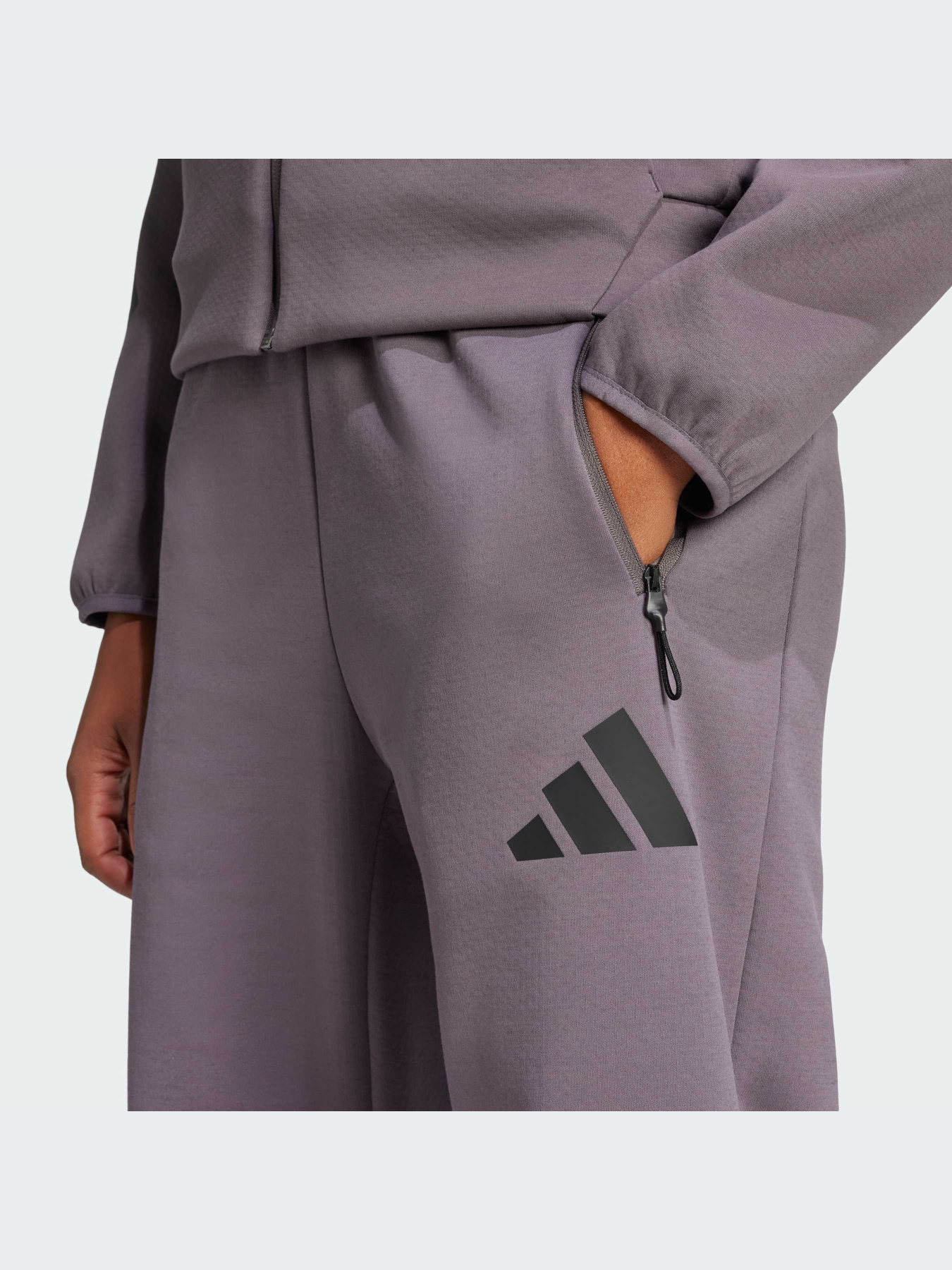 Брюки Adidas ZNE модель JC5411-KZ Фото