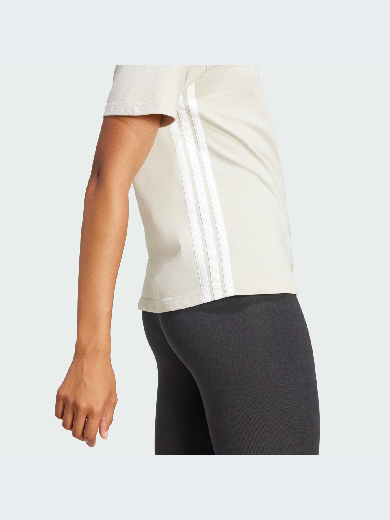 Футболки и поло Adidas модель JE1237-KZ Футболки и поло Adidas модель JE1237-KZ Фото