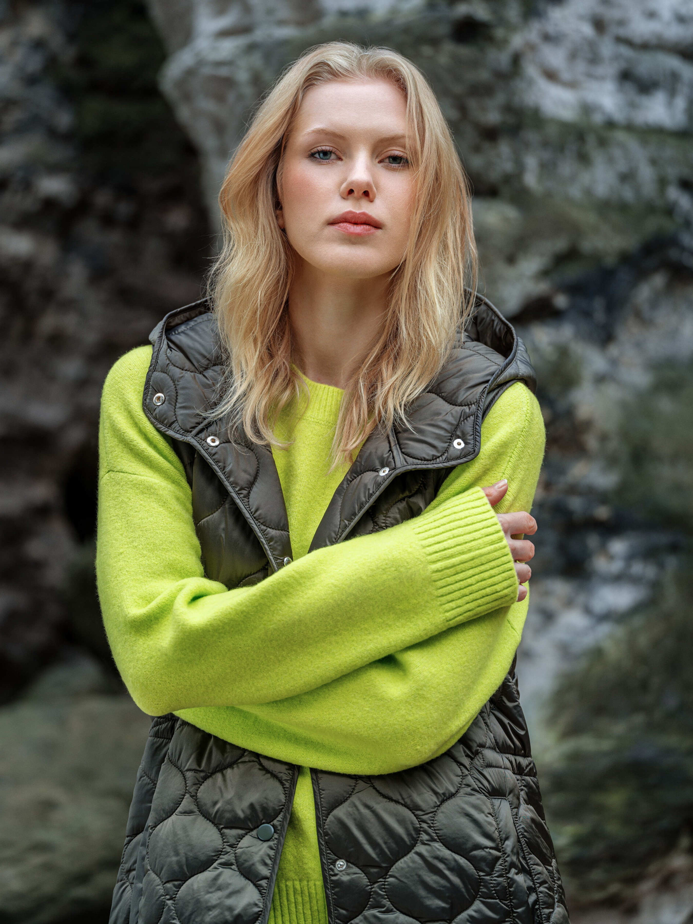 Утепленный жилет Orsay модель 0808008-872000 Фото