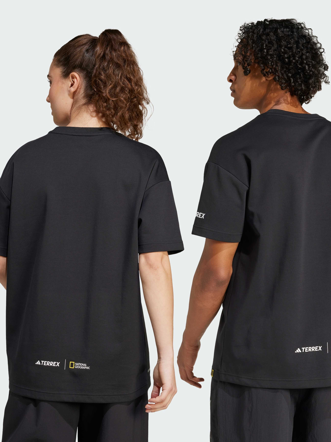 Спортивная футболка Adidas модель JD5964 Спортивная футболка Adidas модель JD5964 Фото