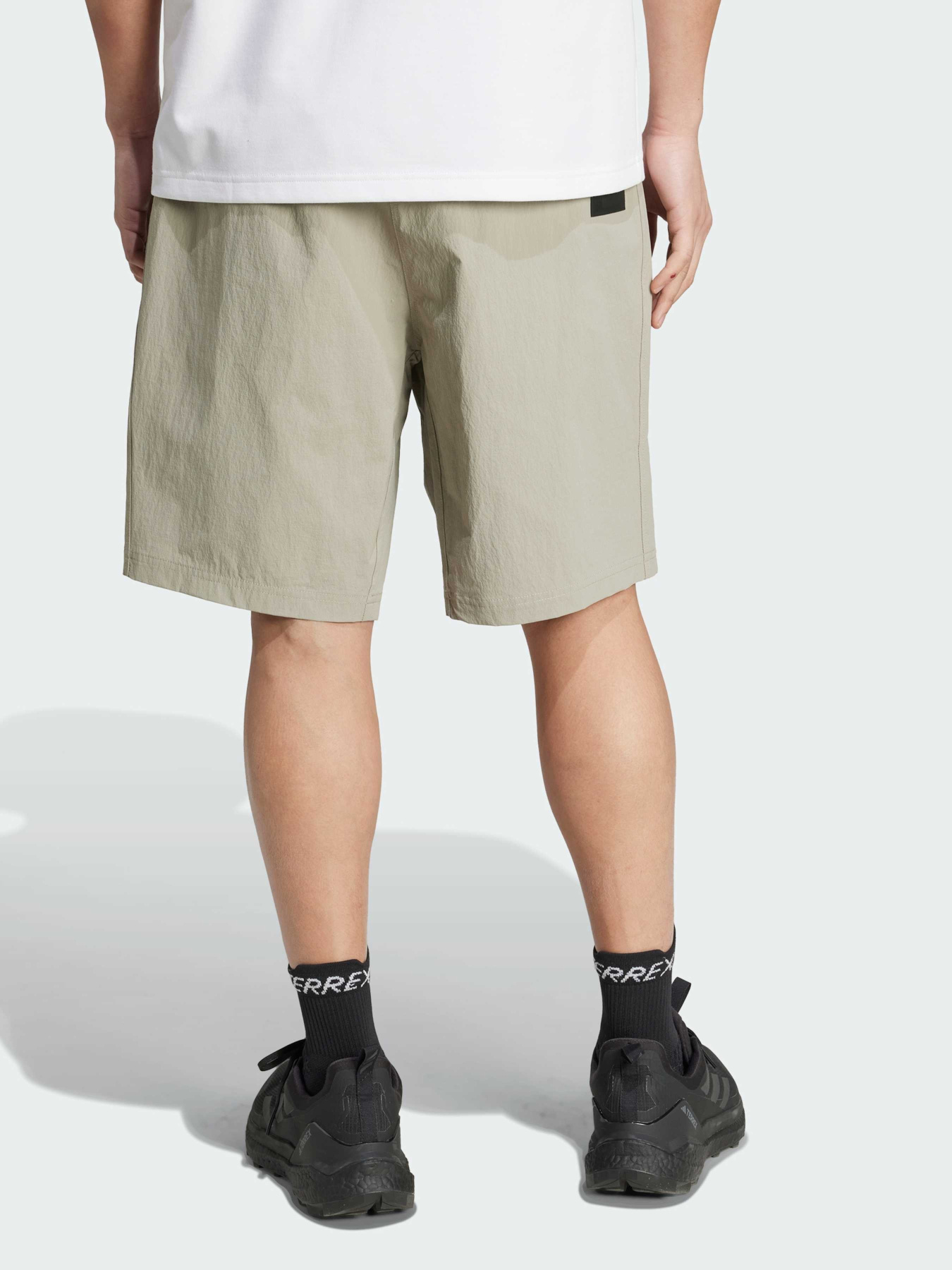 Шорты спортивные Adidas модель JD5844 Фото