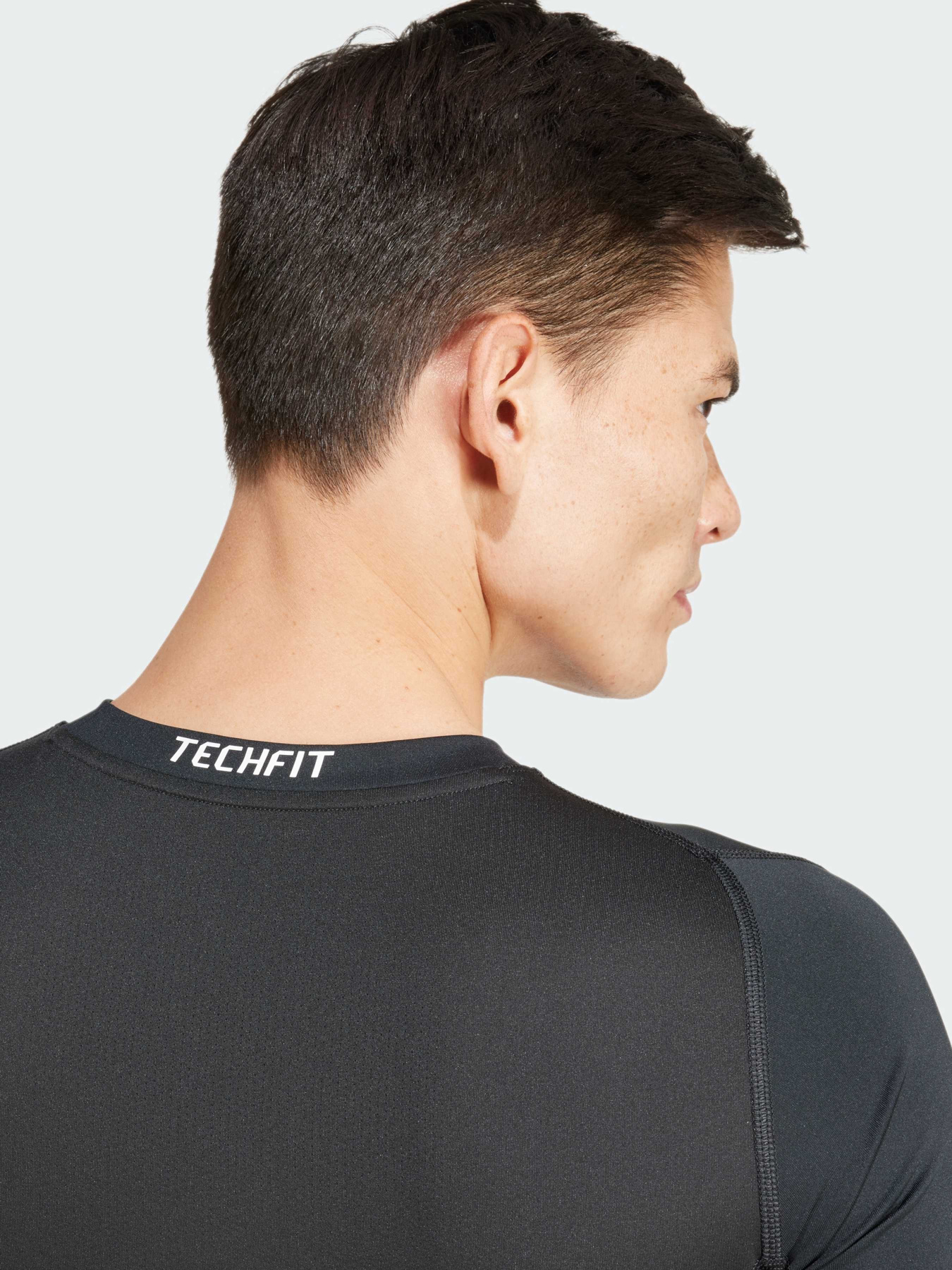 Футболка спортивная Adidas Clima модель JE6698 Фото