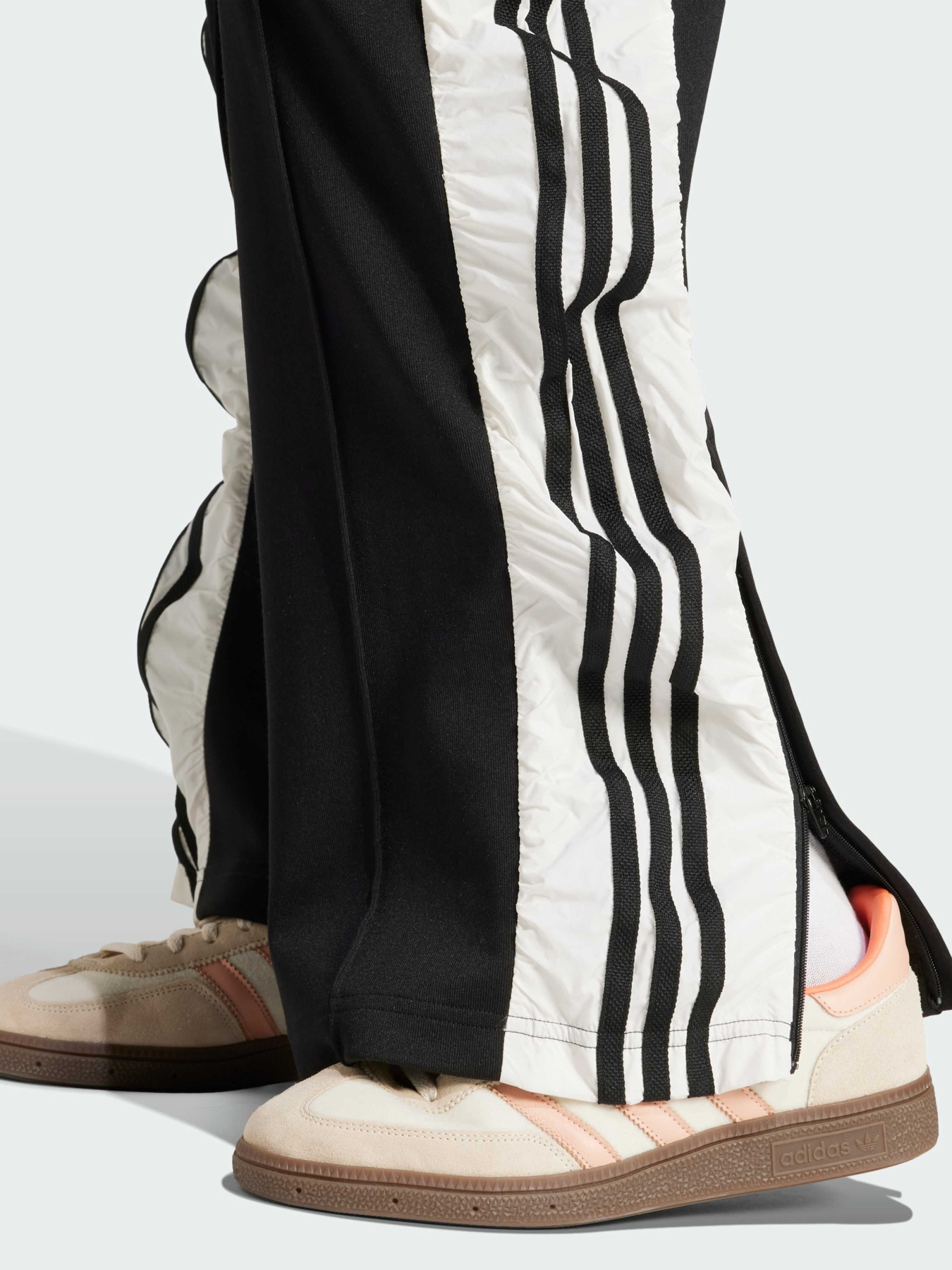 Штани повсякденні Adidas модель JZ6778 Фото