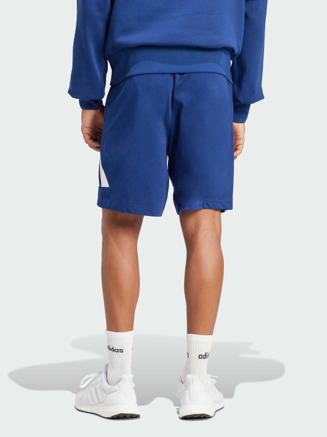 Повседневные шорты Adidas модель IS6910 Фото