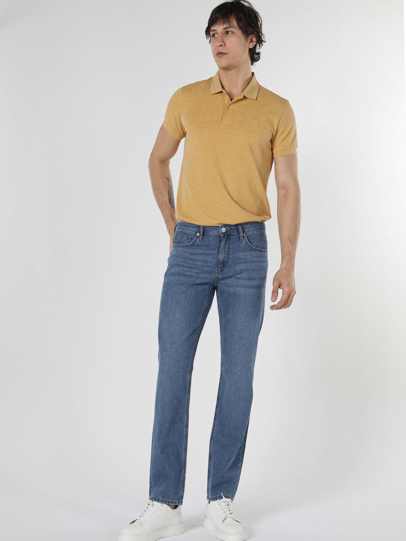 Прямые джинсы Colin’s модель CL1043113_Q1.V1_DN40312 Прямые джинсы Colin’s модель CL1043113_Q1.V1_DN40312 Фото