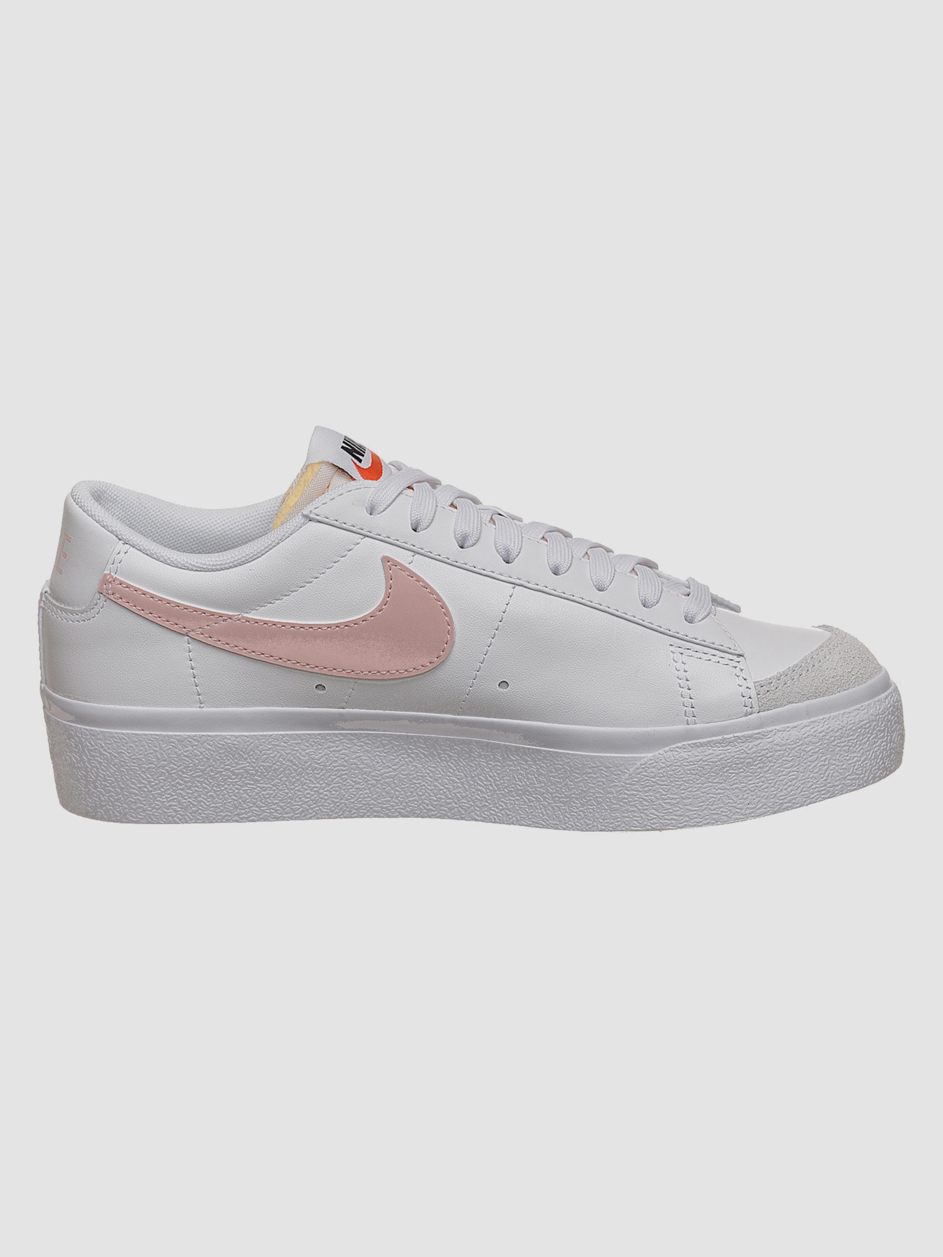 Кроссовки NIKE Nike Blazer Low Platform White (DJ0292-103) модель DJ0292-103 Фото