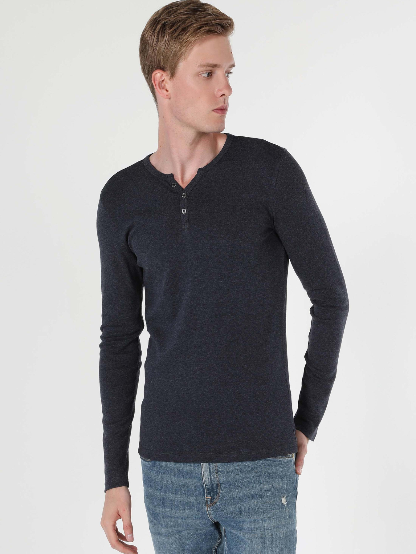 Худи и свитшоты Colin’s модель CL1022847_q1.v1_MNV Фото