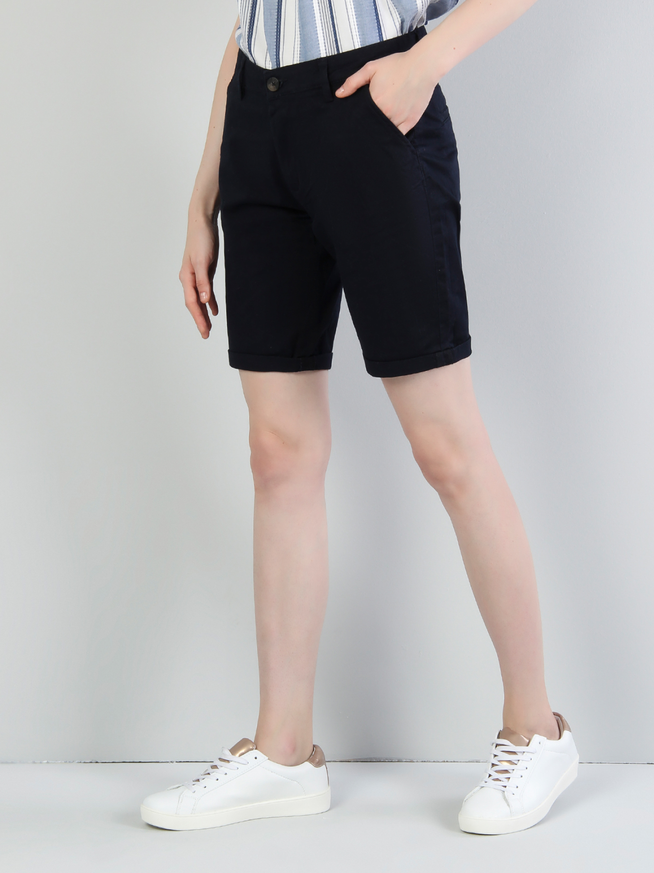 Шорти Colin’s модель CL1034395_q1.v1_NAV Фото