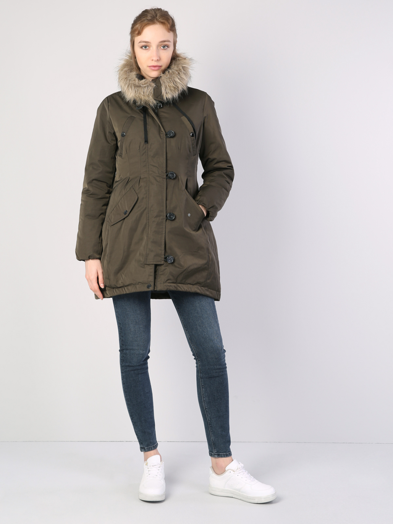 Куртки и дубленки Colin’s модель CL1035417_q1.v1_KHA Фото