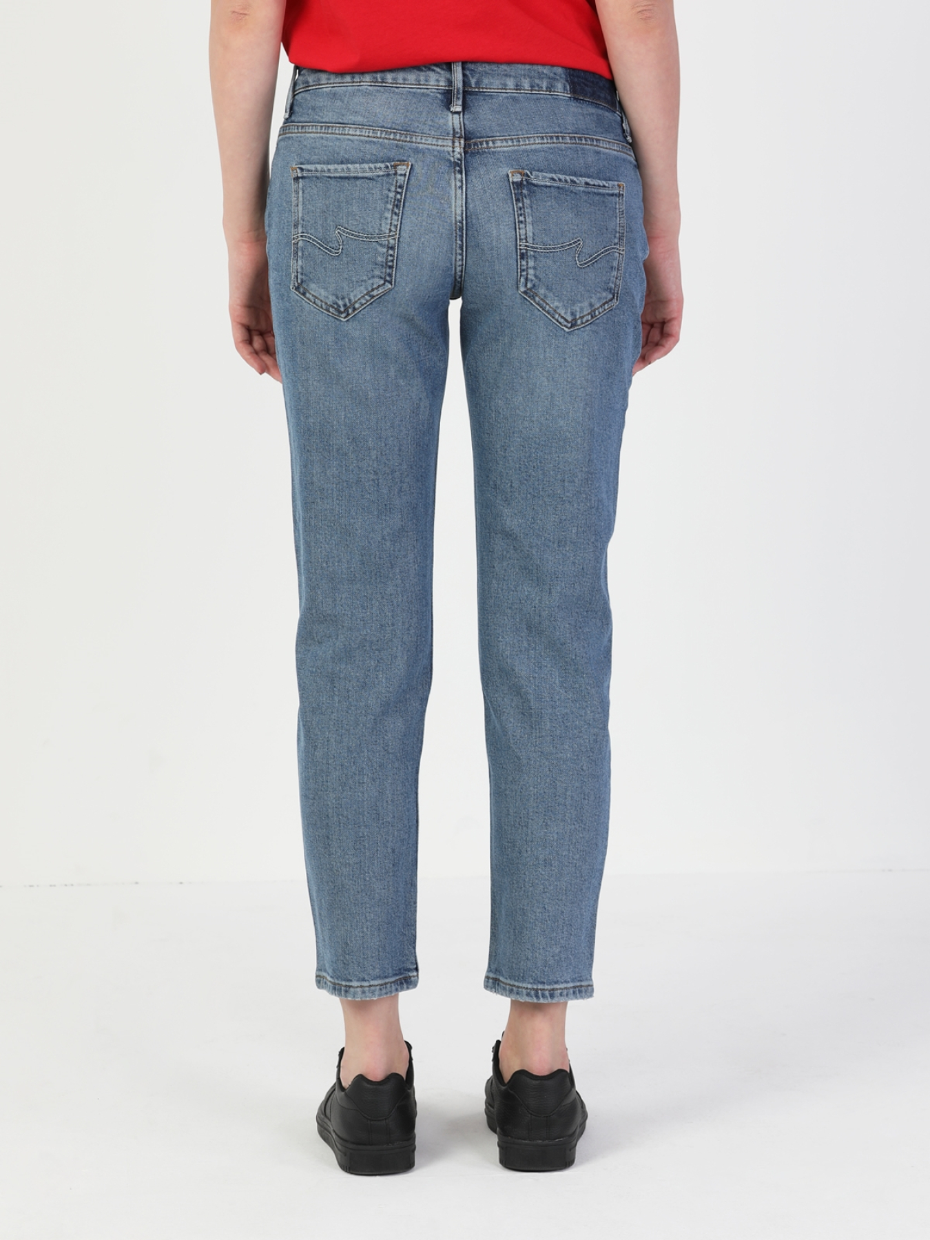 Бойфренды Colin’s модель CL1049677_Q1.V1_DN40999 Фото