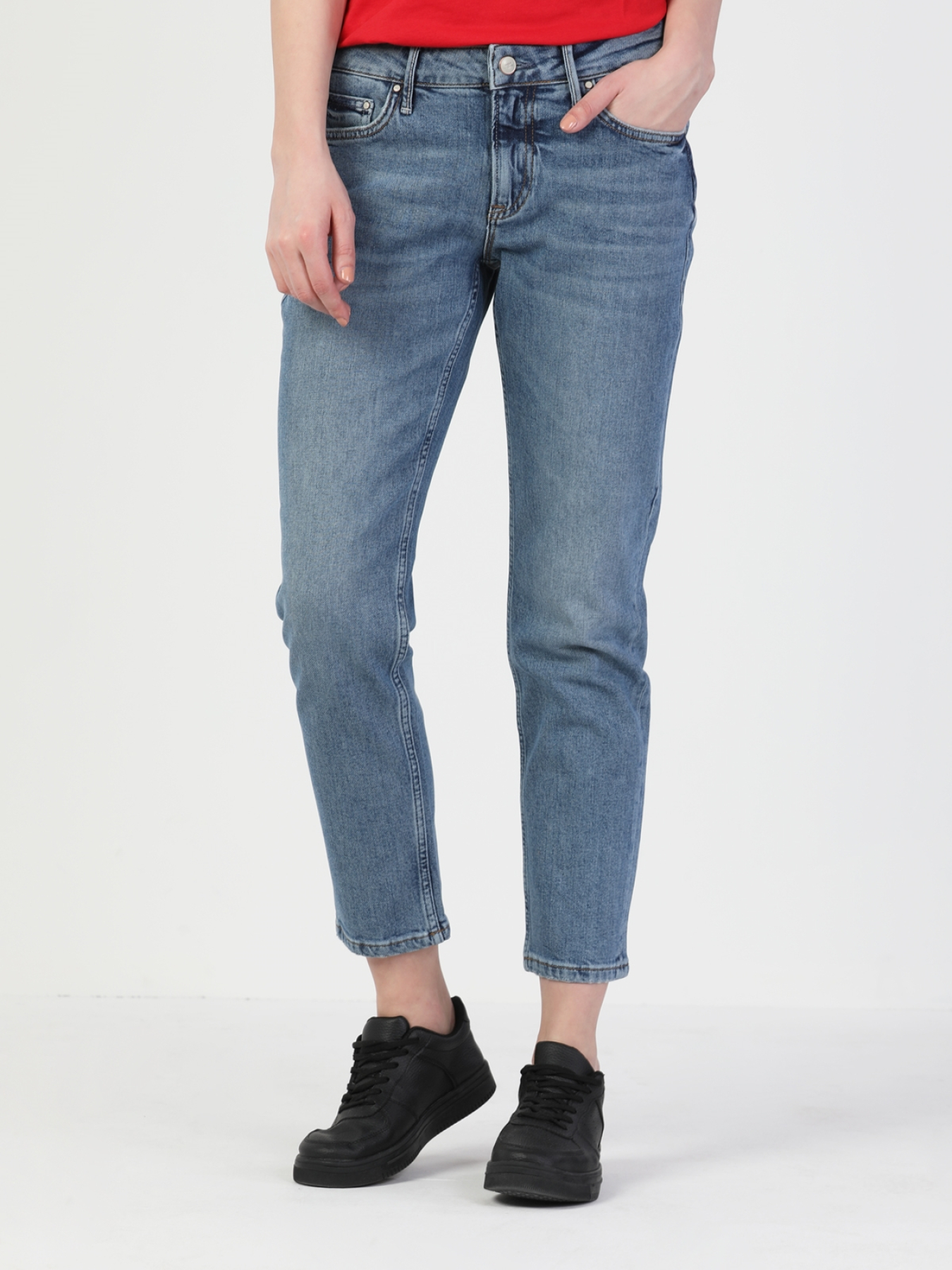 Бойфренды Colin’s модель CL1049677_Q1.V1_DN40999 Фото