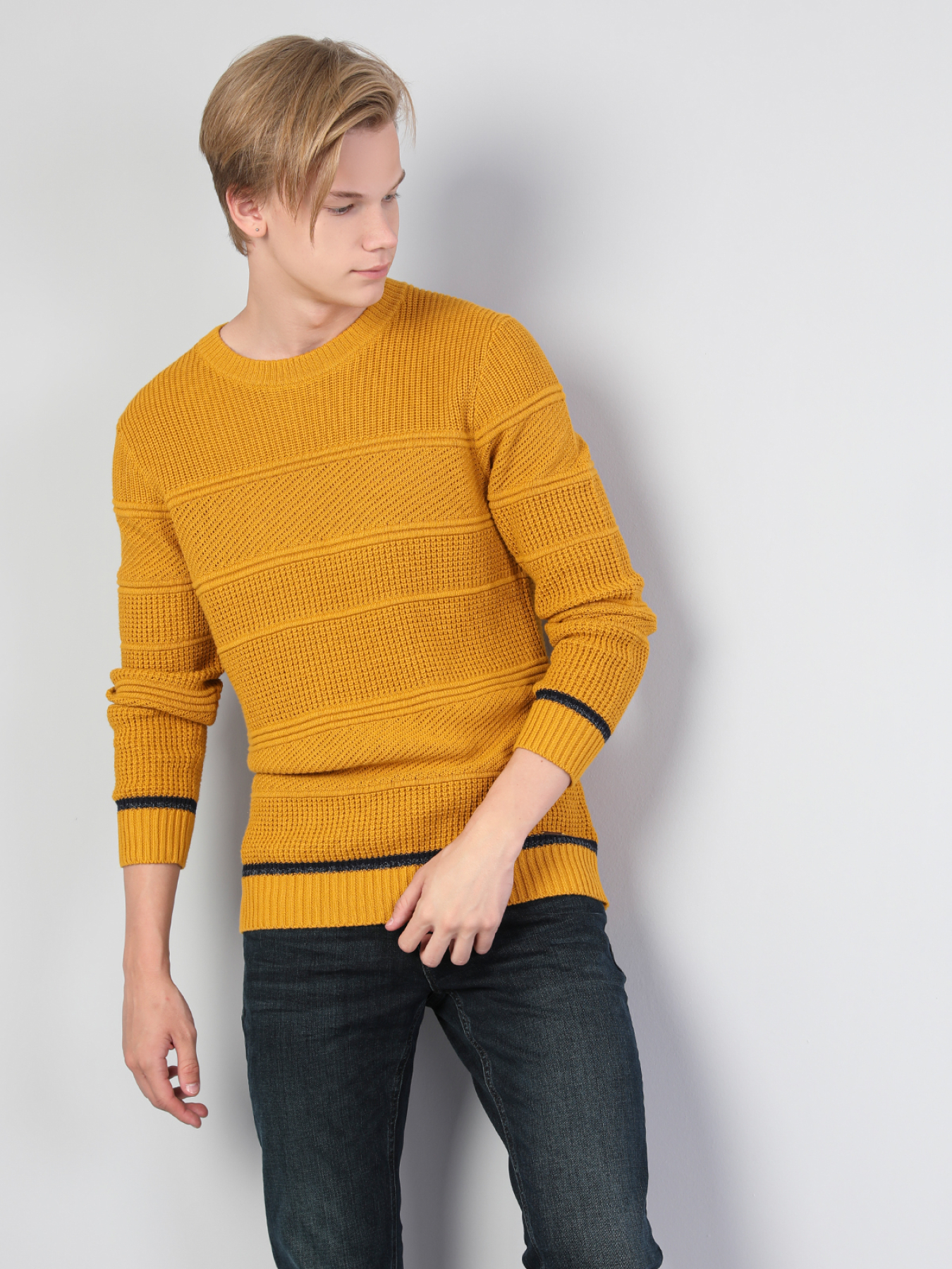 Кофты и свитера Colin’s модель CL1045372_Q1.V1_YLS Фото