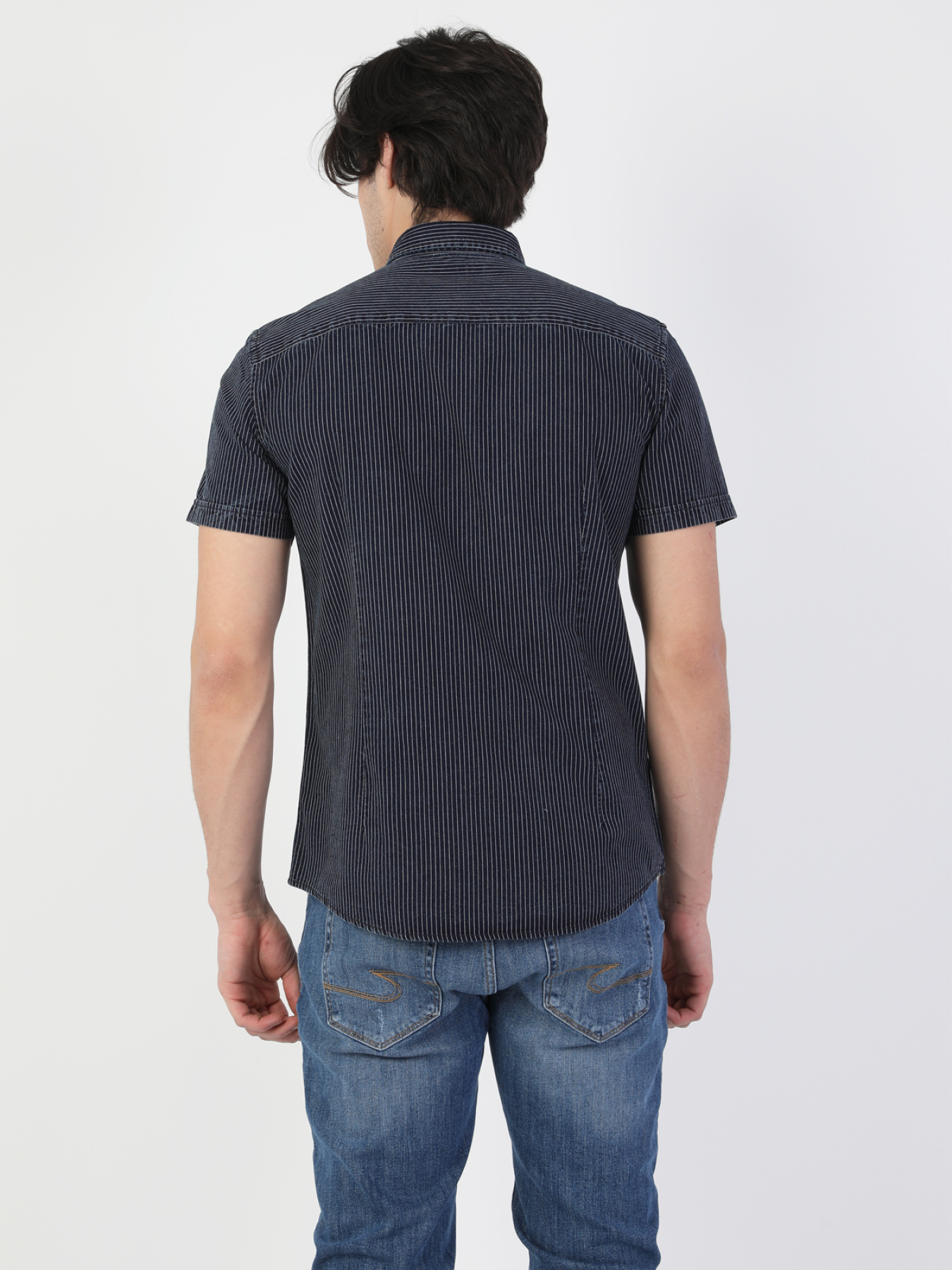 Сорочки Colin’s модель CL1049301_Q1.V1_NAV Сорочки Colin’s модель CL1049301_Q1.V1_NAV Фото