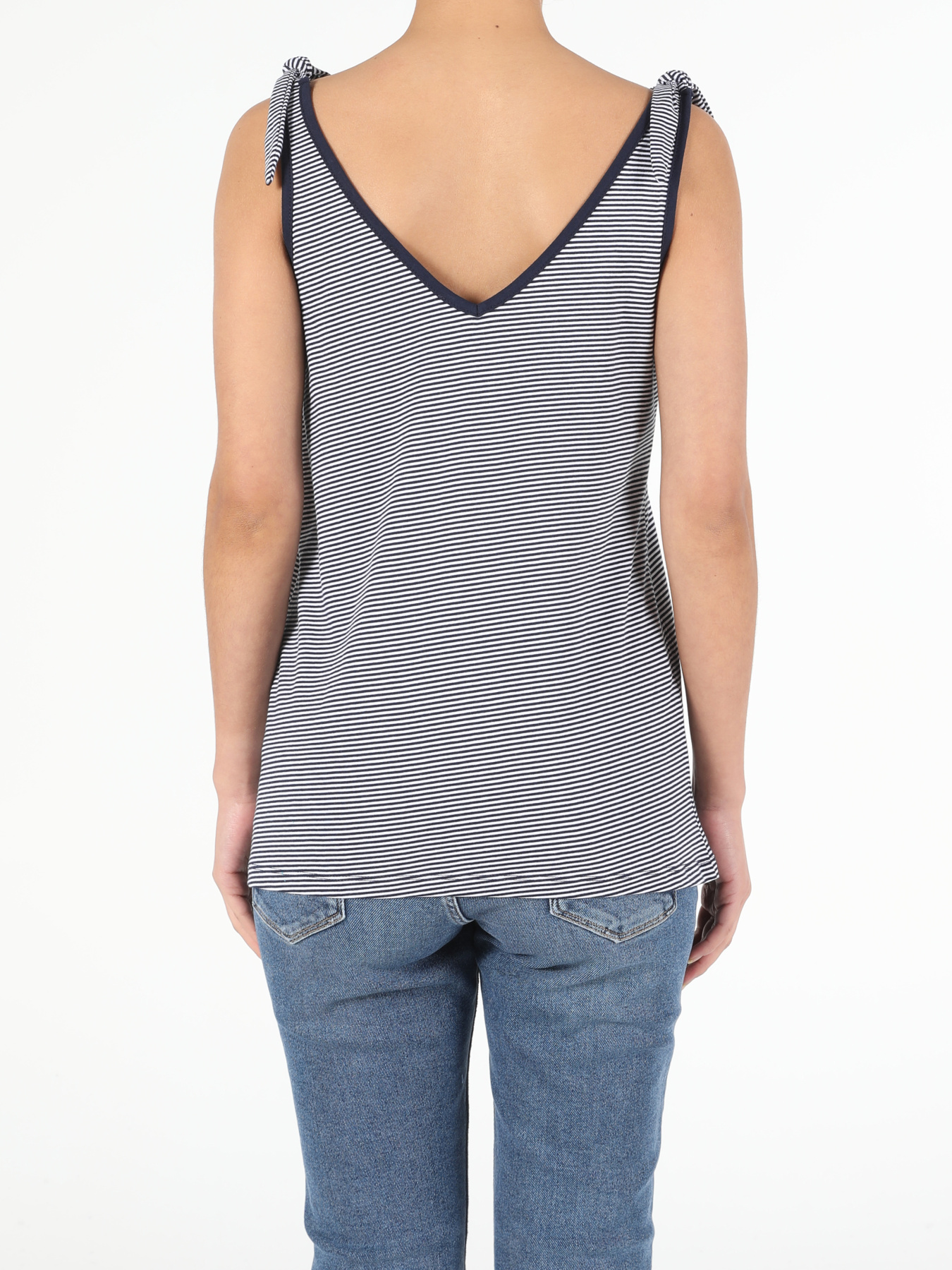 Футболки и поло Colin’s модель CL1051329_Q1.V1_NAV Фото