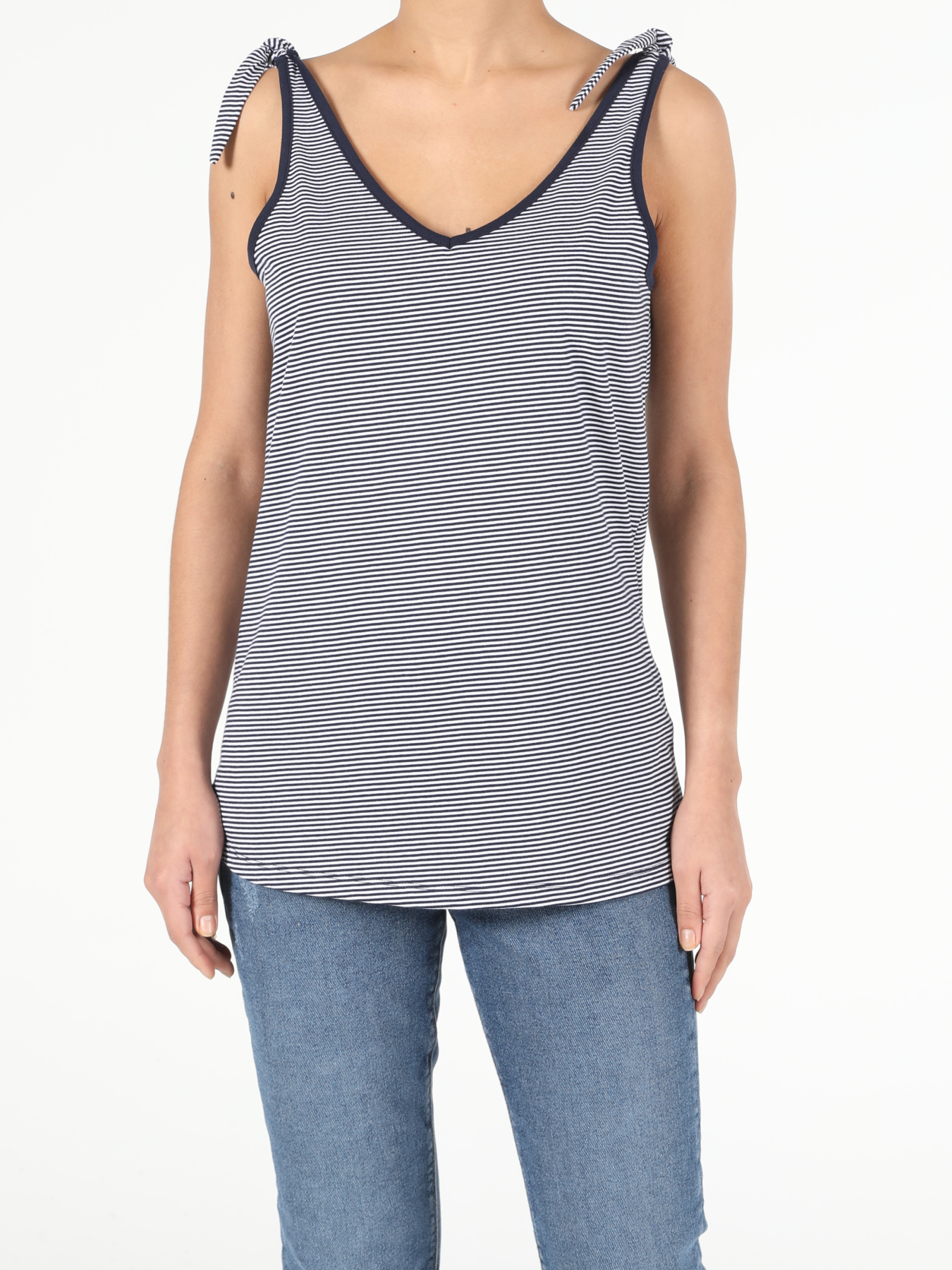 Футболки и поло Colin’s модель CL1051329_Q1.V1_NAV Фото