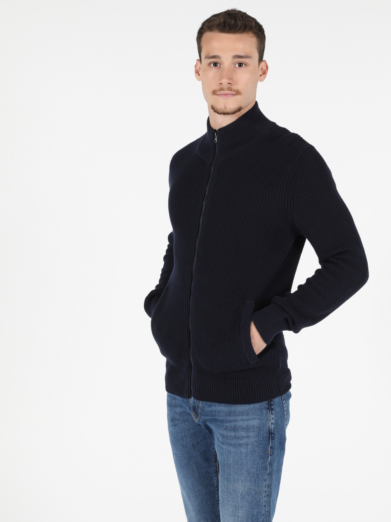 Худи и свитшоты Colin’s модель CL1050050_Q1.V1_NAV Фото