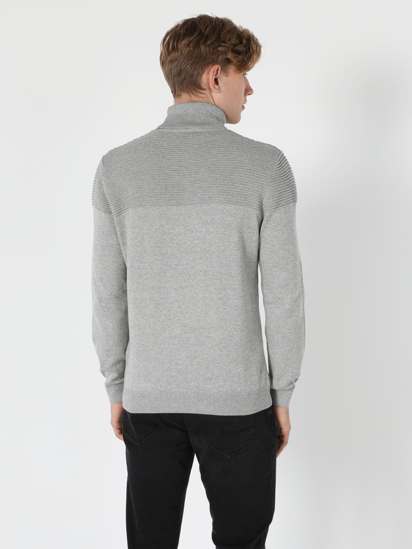 Кофты и свитера Colin’s модель CL1050233_Q1.V1_MGA Фото