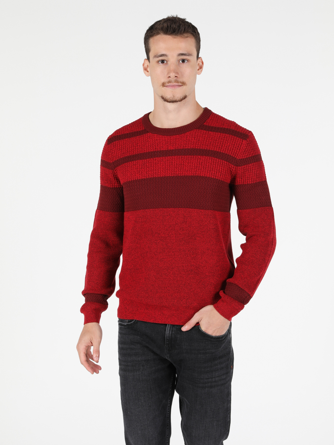 Кофты и свитера Colin’s модель CL1051566_Q1.V1_RED Фото