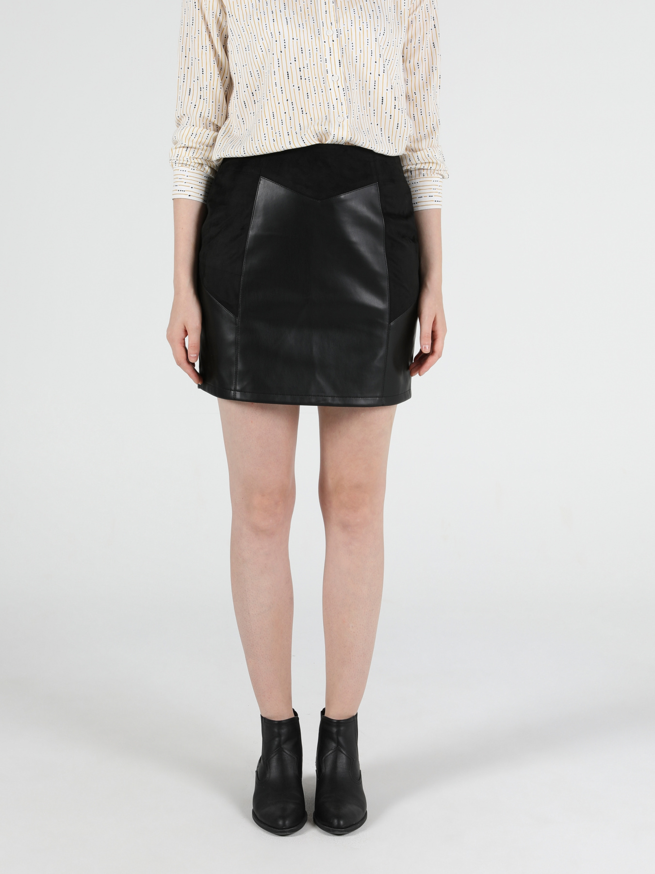 Юбки Colin’s модель CL1050344_Q1.V1_BLK Фото