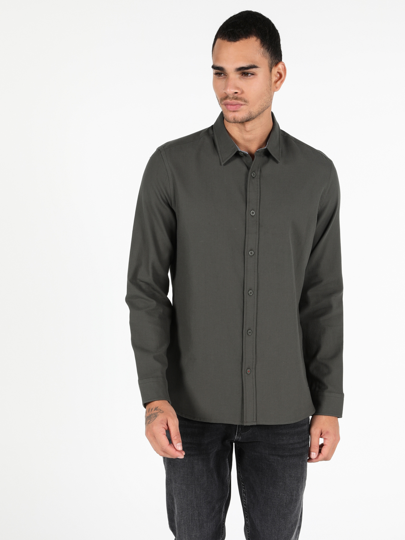 Сорочки Colin’s модель CL1050122_Q1.V1_KHA Фото