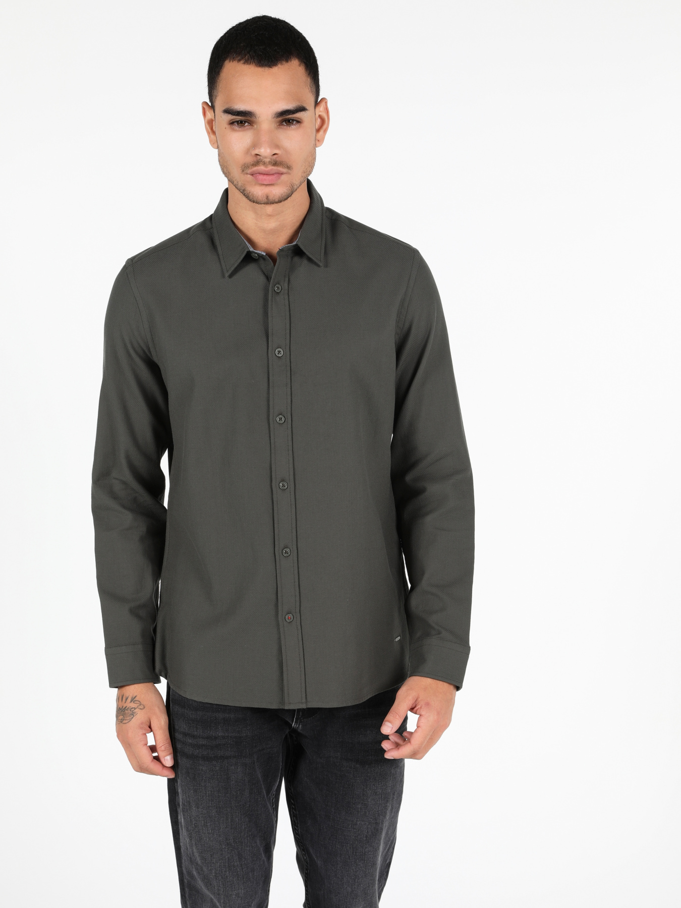 Сорочки Colin’s модель CL1050122_Q1.V1_KHA Фото