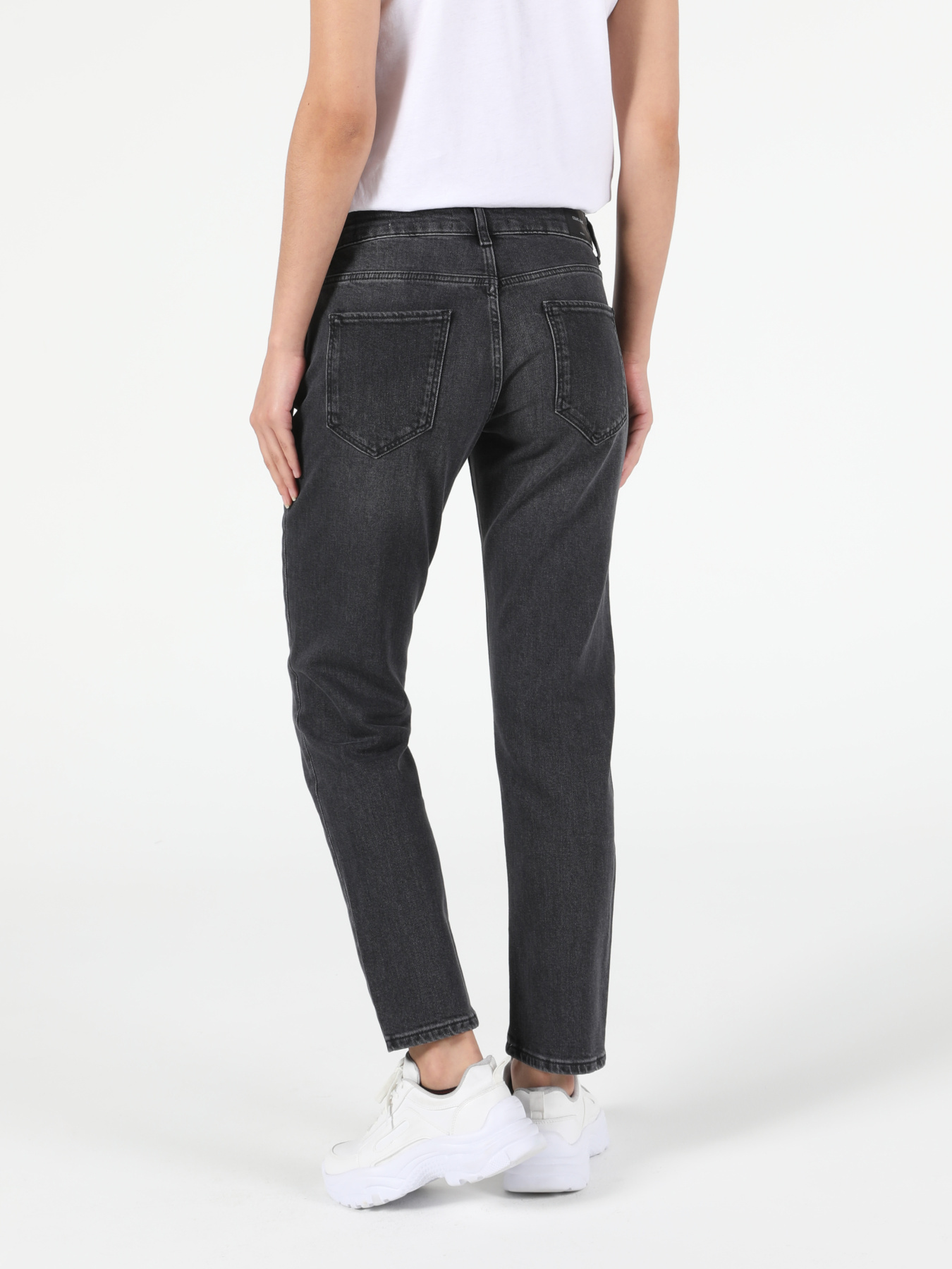 Бойфренды Colin’s модель CL1053432_Q1.V1_DN03124 Фото