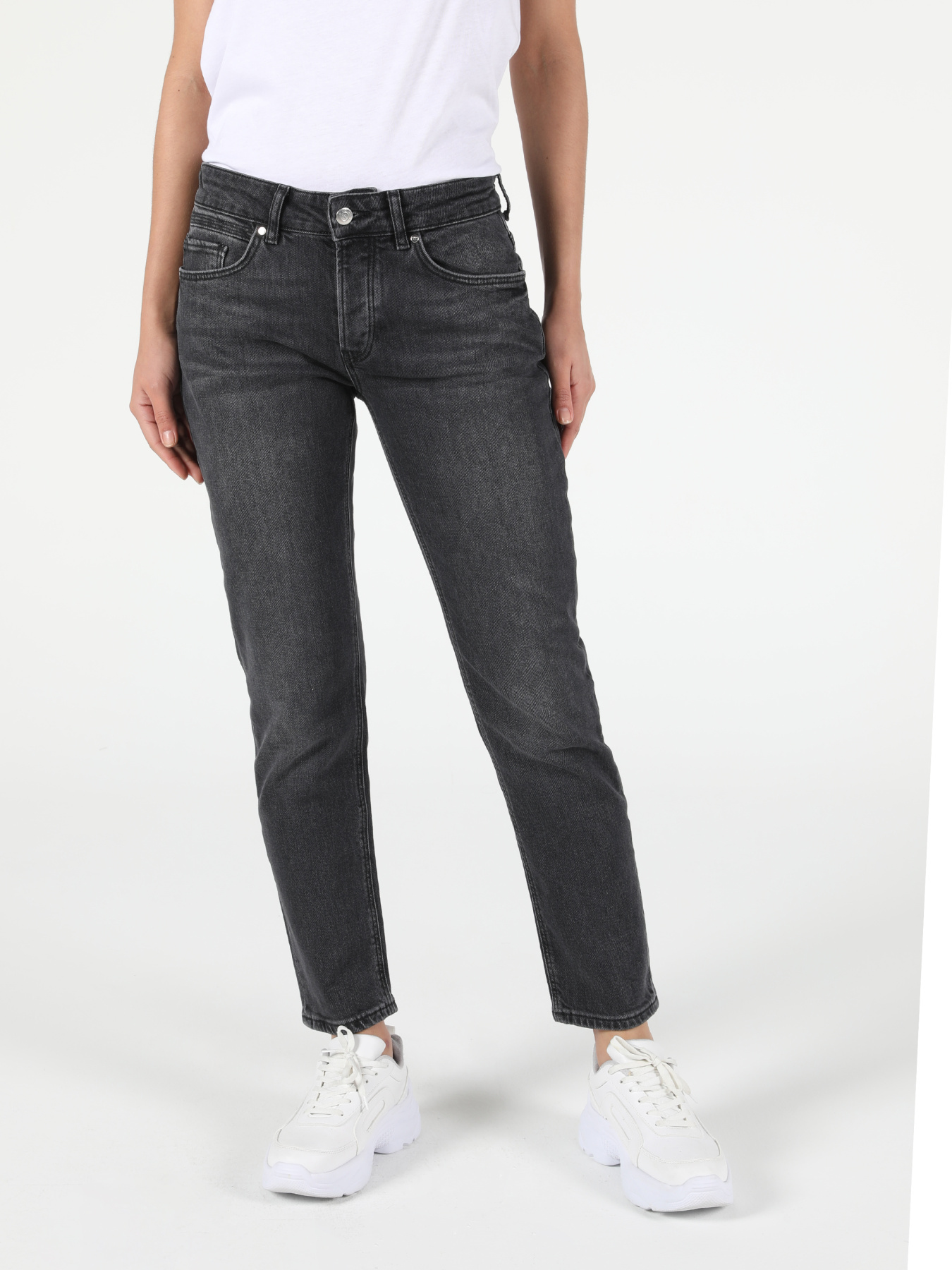 Бойфренды Colin’s модель CL1053432_Q1.V1_DN03124 Фото