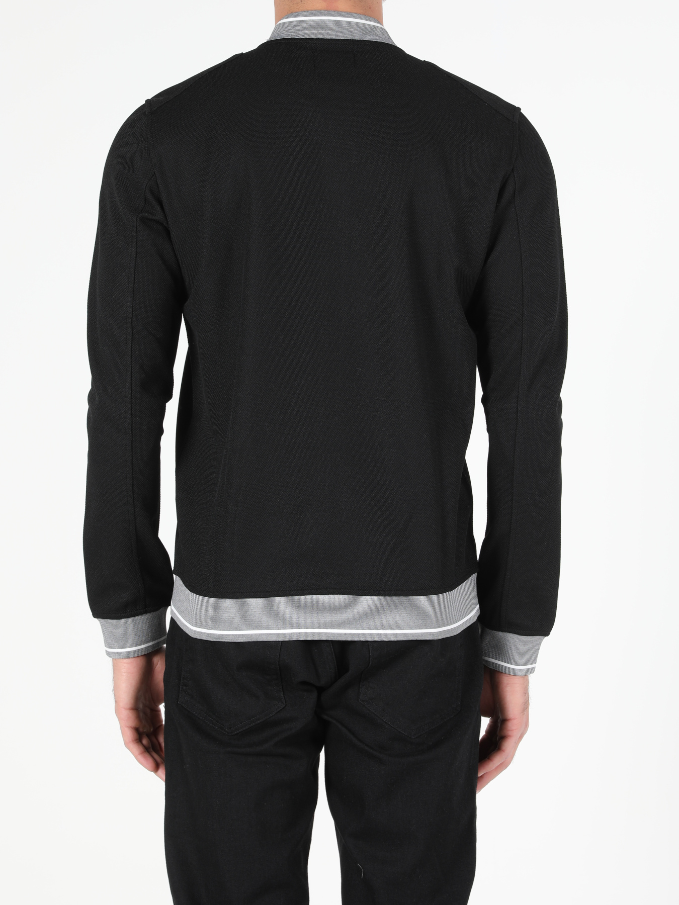 Куртки и дубленки Colin’s модель CL1052987_Q1.V1_BLK Фото