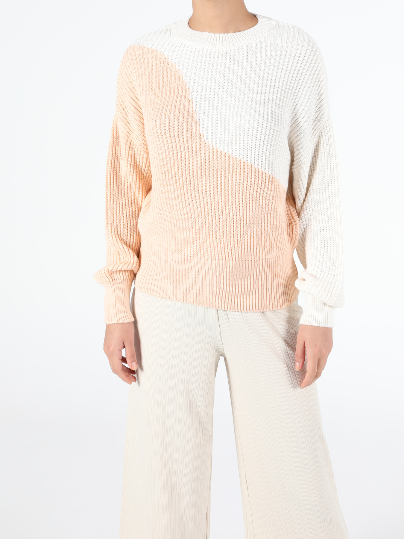 Худи и свитшоты Colin’s модель CL1052847_Q1.V1_PLI Фото